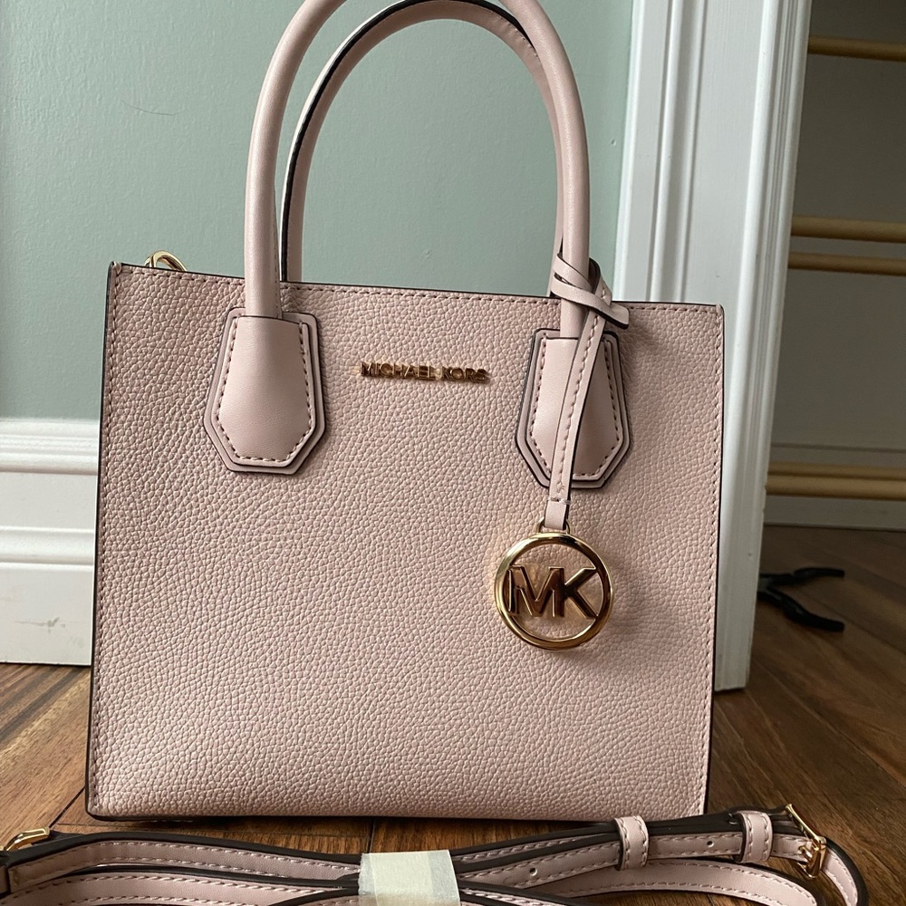 Michael Kors Pebbled Leather Crossbody Bag ( Pink Blush Color)